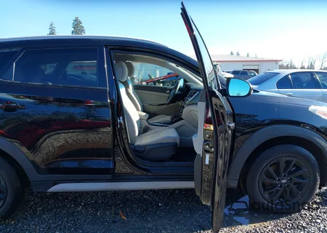 2018 Hyundai Tucson Sel z USA, uszkodzony, nr VIN KM8J3CA44JU743460